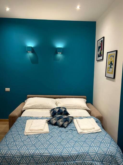 Bayres Blue Apartment Милано Екстериор снимка